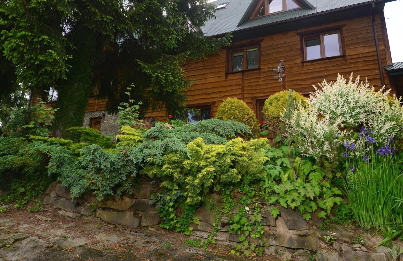 Lesniczowka Bieszczady Solina Guest house